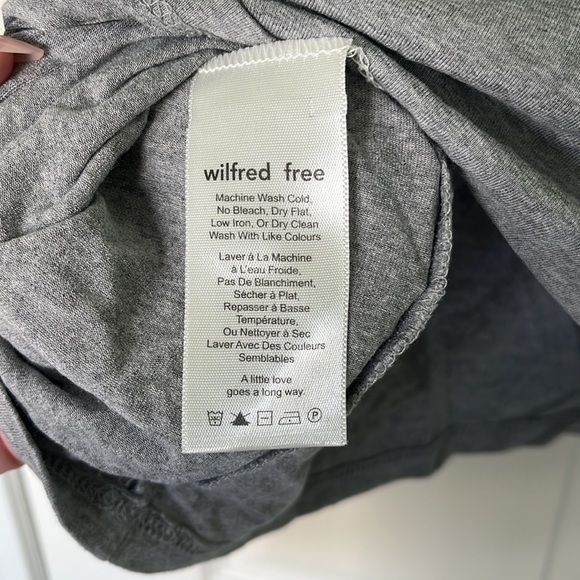 Aritzia Wilfred Free Pocket Tee - Picture 3 of 3